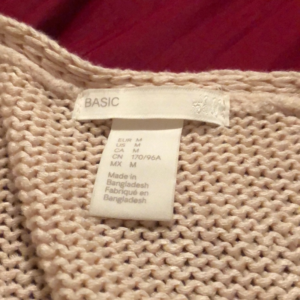 Two sweaters - Picture 3 of 4